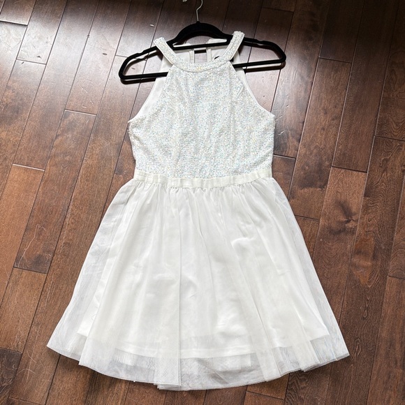 Dressystar Dresses & Skirts - White Halter Sparkle Tulle Party Dress size medium